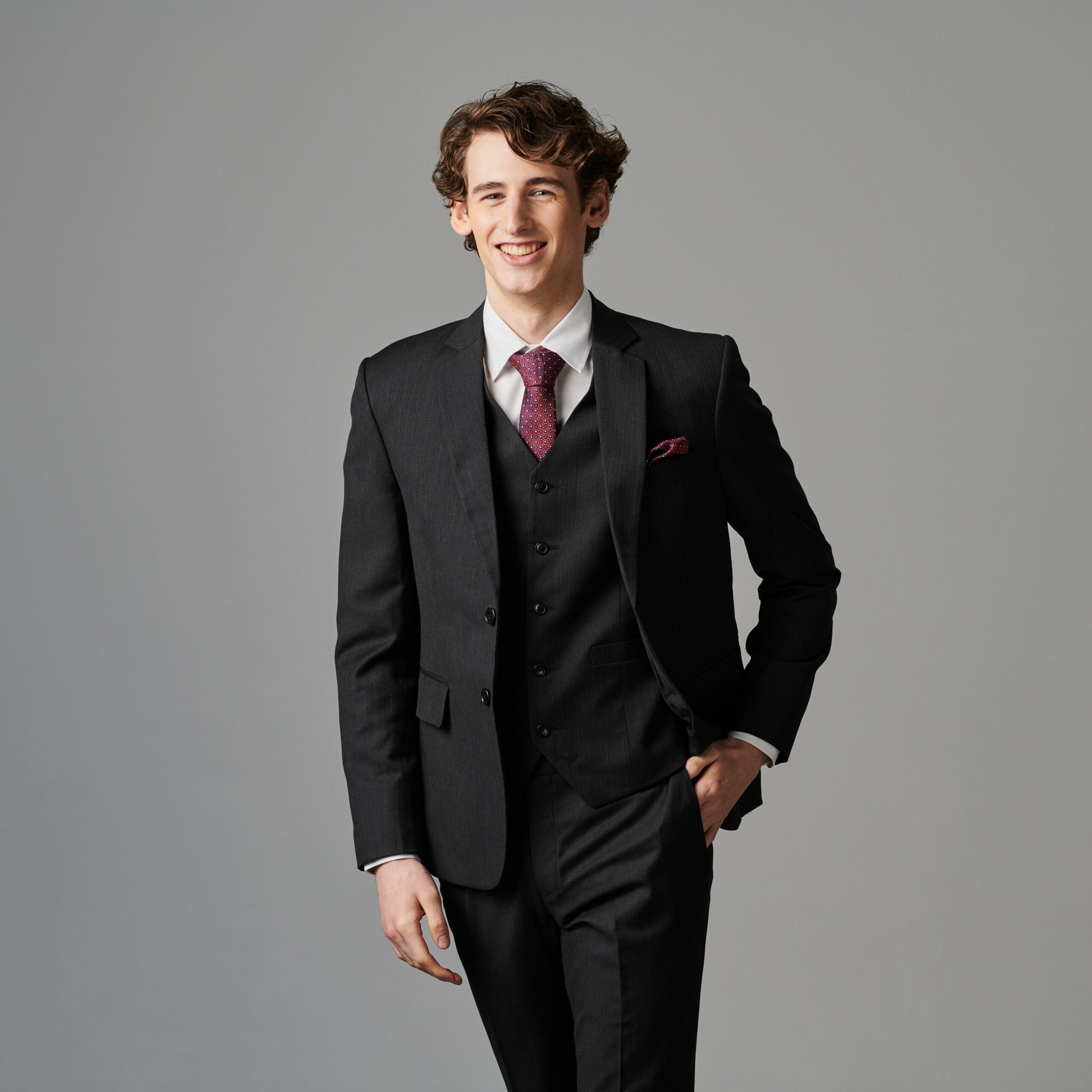 Dreiteiliger Anzug mieten für deinen Vorstellungsgespräch in Schweiz.