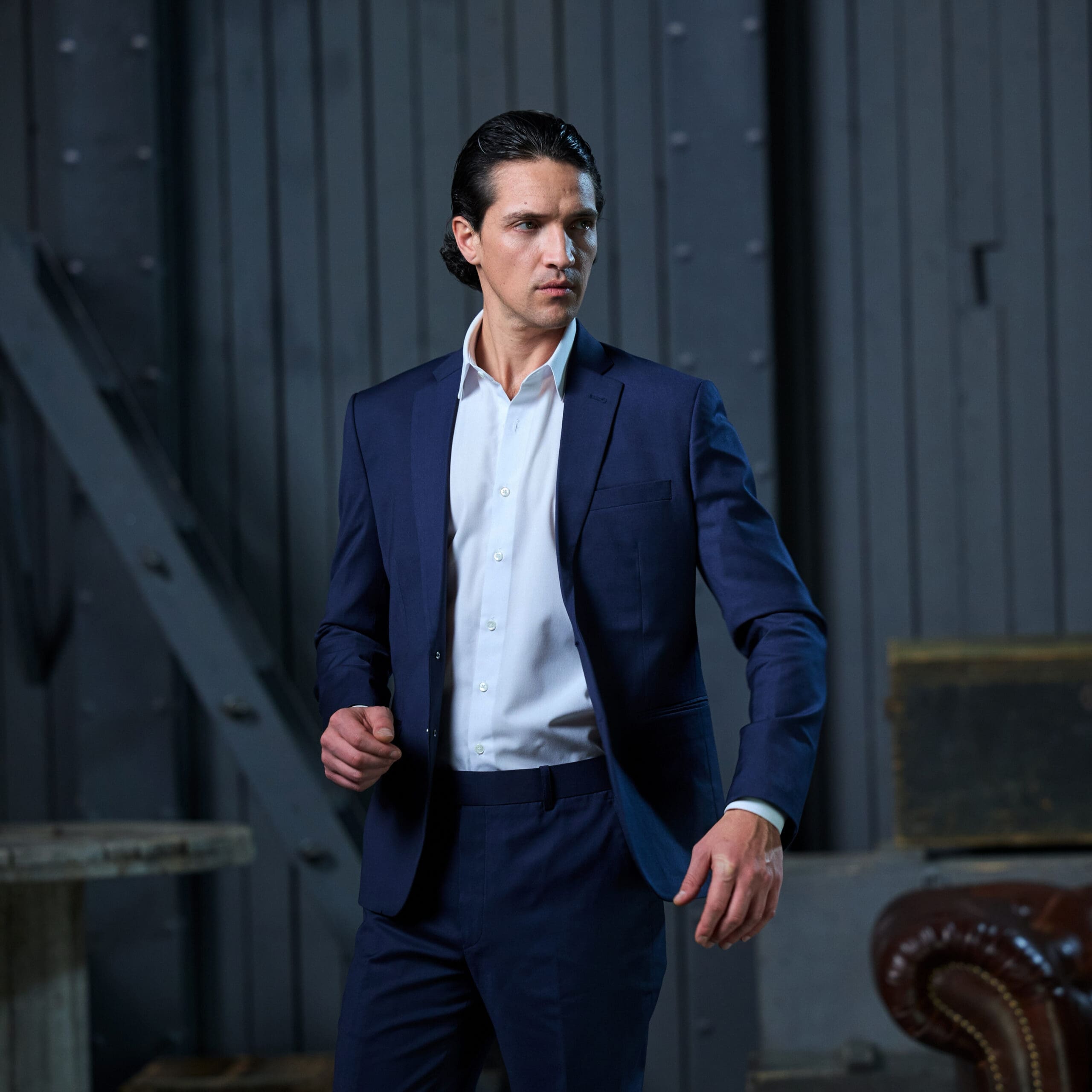 Herrenanzug in Dunkelblau Mieten- Jetzt Online Mieten