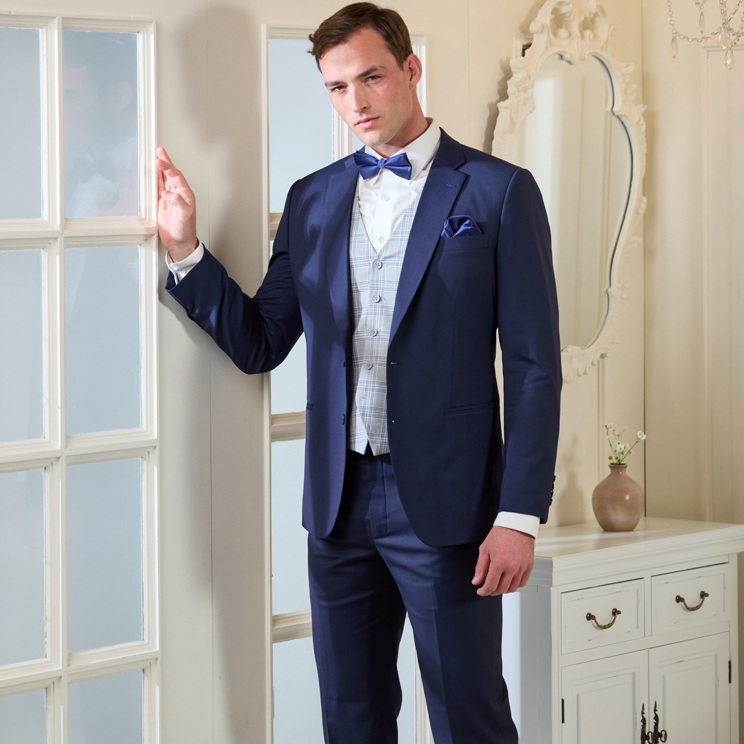 Zeitloser Stil zum Mieten: Retro-Vintage-Anzug für Ihre Hochzeit