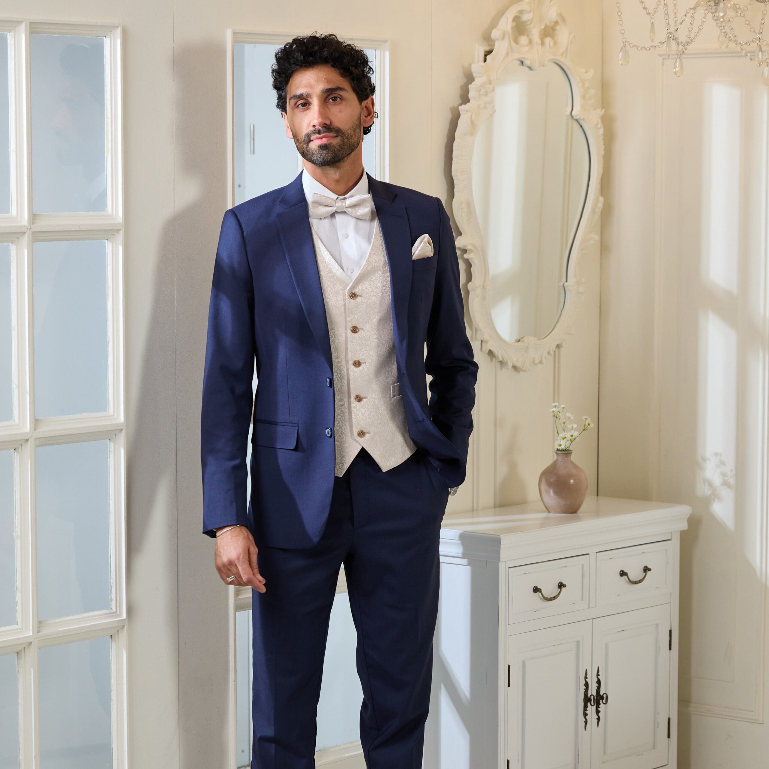 Navyblaues Hochzeitsanzug Set mieten für den Bräutigam - Komplettset Mieten Online!