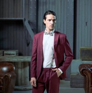 Anzug Set Retro Vintage in Bordeaux Rot zum Mieten