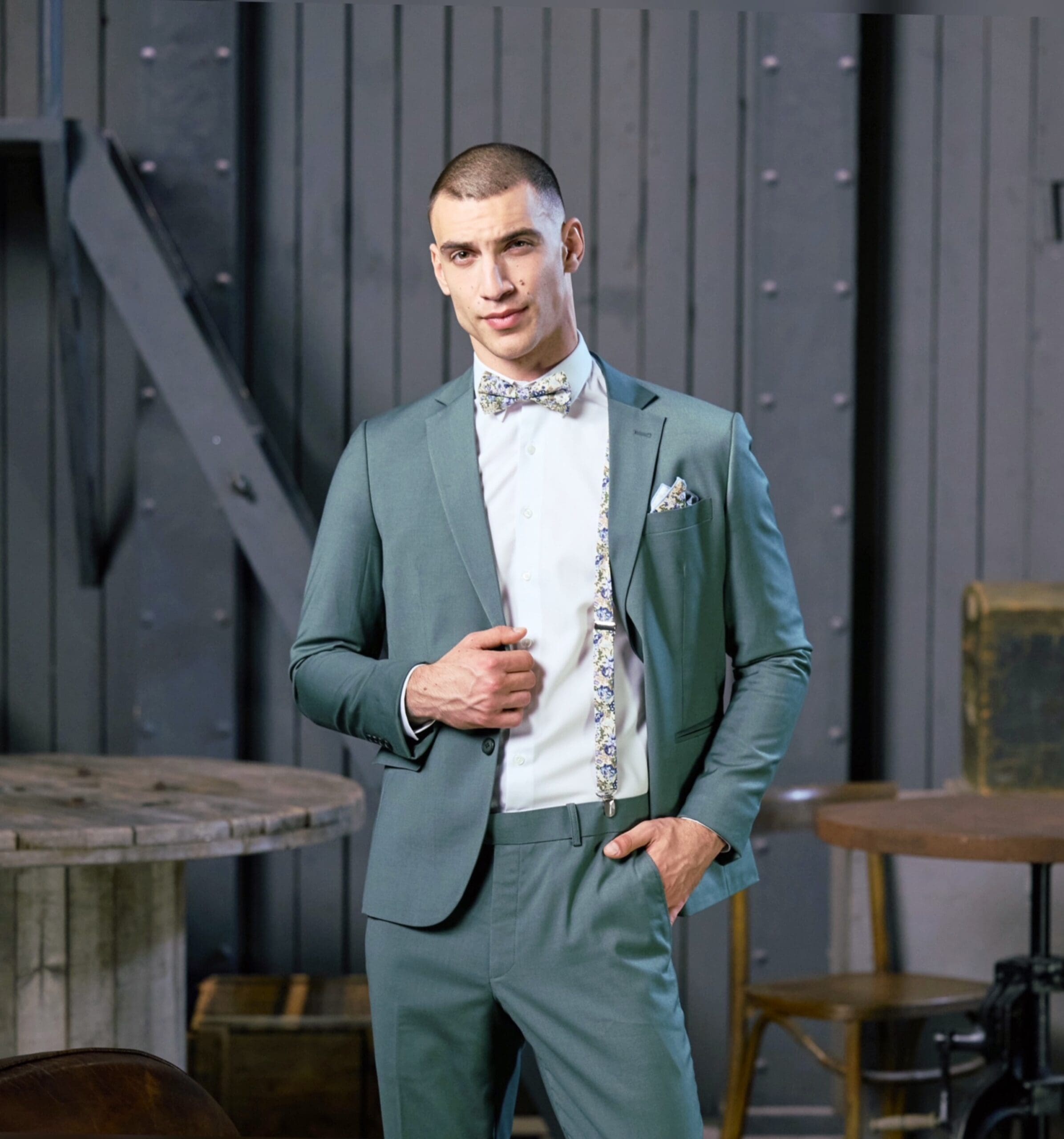 Retro Vintag Stil Set in Salbeigrün - Miete den modernen Outfit